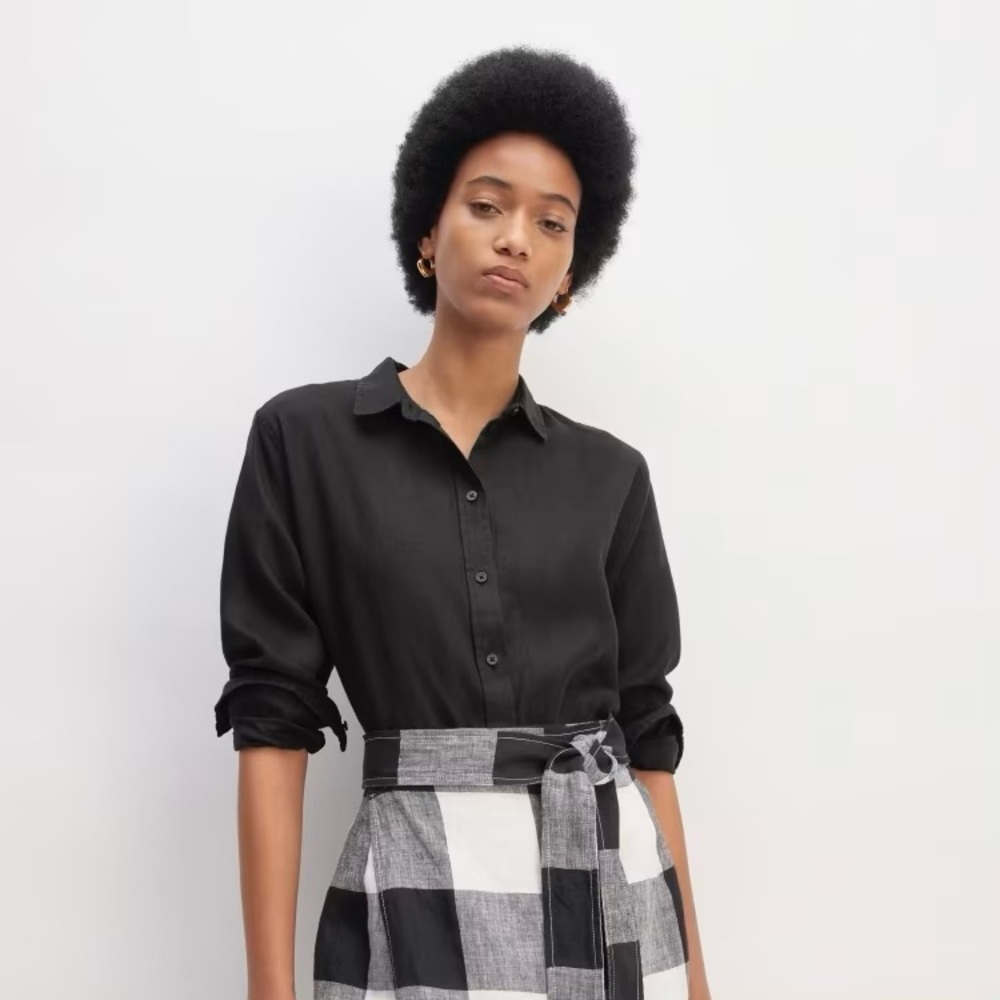 Everlane linen button down shirt
